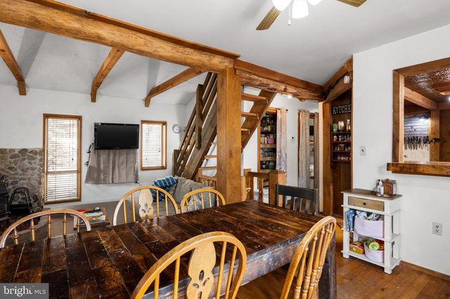 513 FAIRWAY DR, Basye, VA 22810