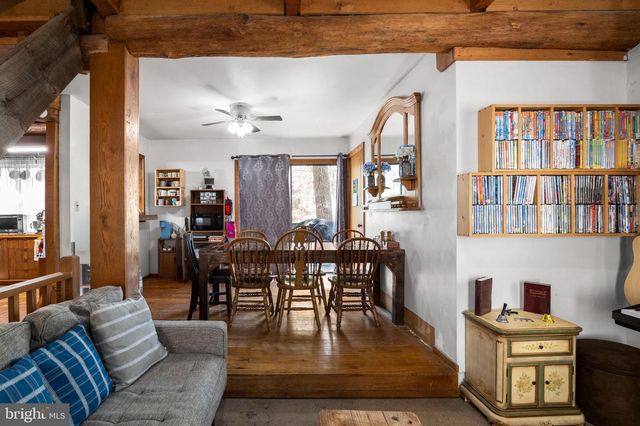 513 FAIRWAY DR, Basye, VA 22810