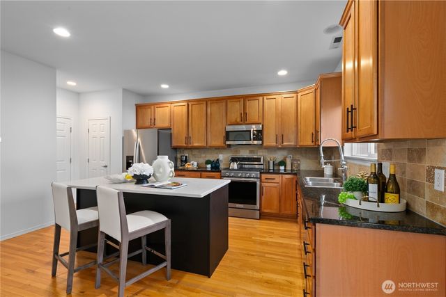 23215 DR SE 27th, Bothell, WA 98021