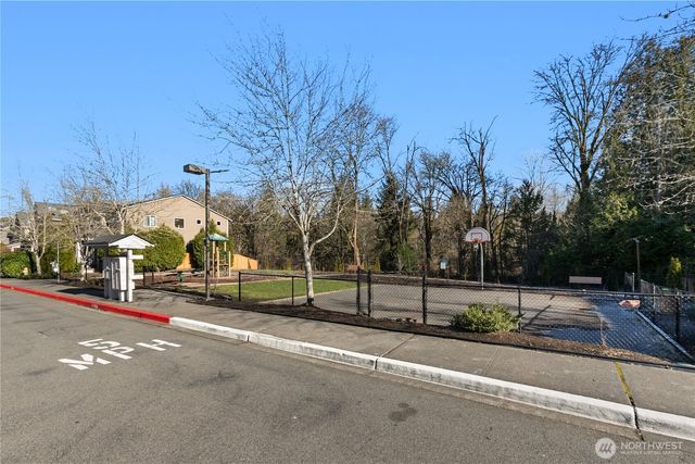 23215 DR SE 27th, Bothell, WA 98021