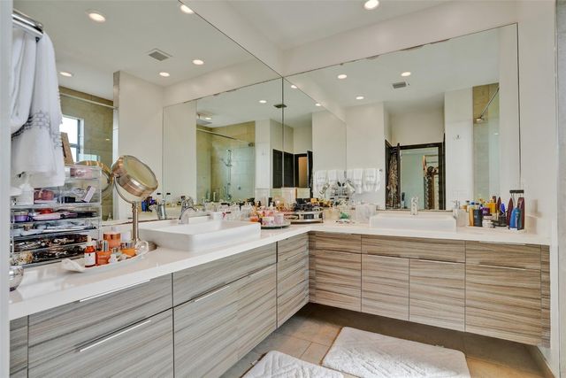 15501 NW 88th Avenue 15501, Miami Lakes, FL 33018