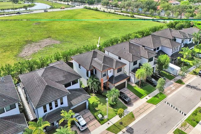 15501 NW 88th Avenue 15501, Miami Lakes, FL 33018