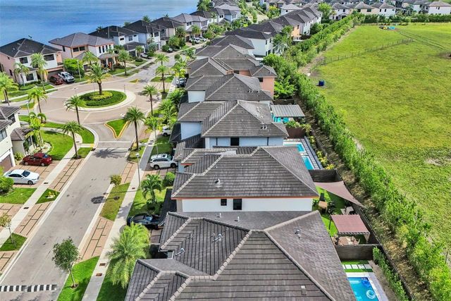 15501 NW 88th Avenue 15501, Miami Lakes, FL 33018