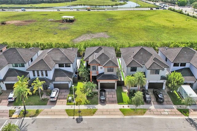 15501 NW 88th Avenue 15501, Miami Lakes, FL 33018