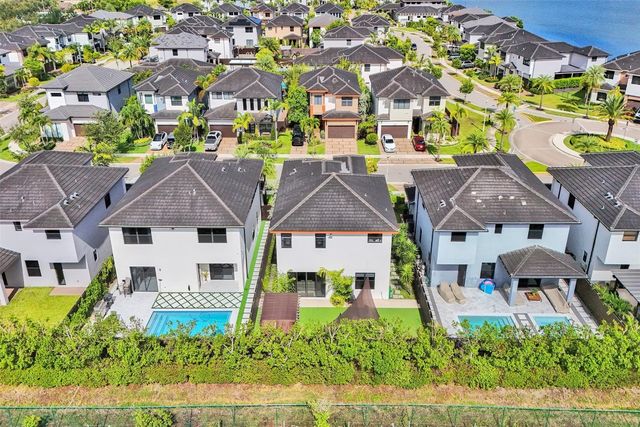 15501 NW 88th Avenue 15501, Miami Lakes, FL 33018