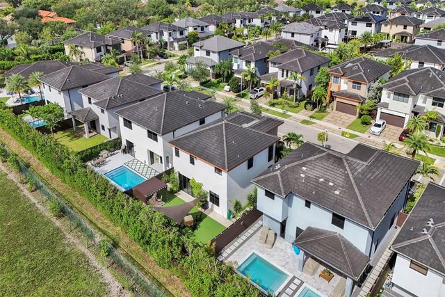 15501 NW 88th Avenue 15501, Miami Lakes, FL 33018