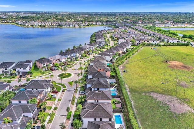 15501 NW 88th Avenue 15501, Miami Lakes, FL 33018