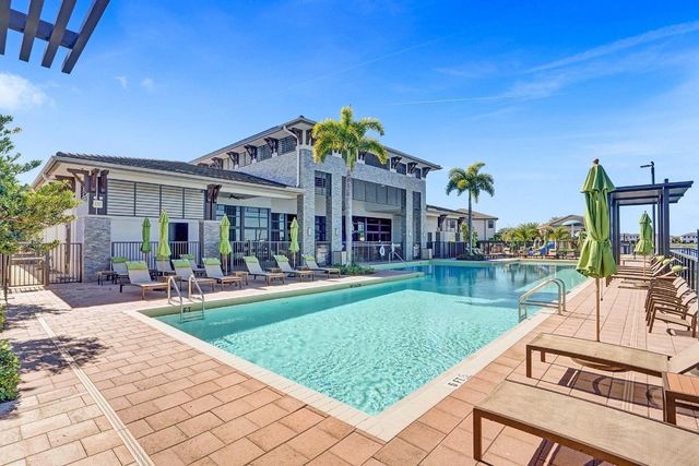 15501 NW 88th Avenue 15501, Miami Lakes, FL 33018