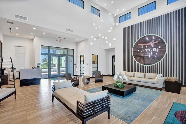 15501 NW 88th Avenue 15501, Miami Lakes, FL 33018