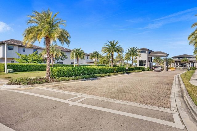 15501 NW 88th Avenue 15501, Miami Lakes, FL 33018