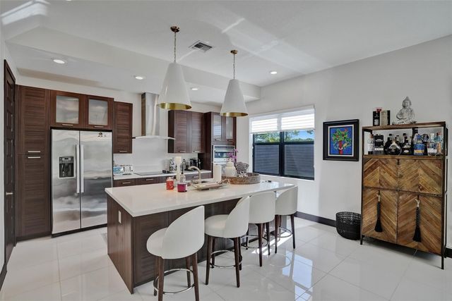 15501 NW 88th Avenue 15501, Miami Lakes, FL 33018