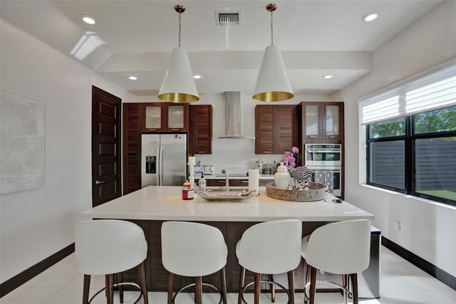 15501 NW 88th Avenue 15501, Miami Lakes, FL 33018