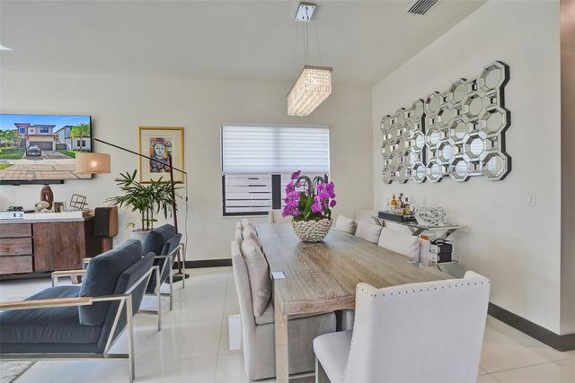 15501 NW 88th Avenue 15501, Miami Lakes, FL 33018