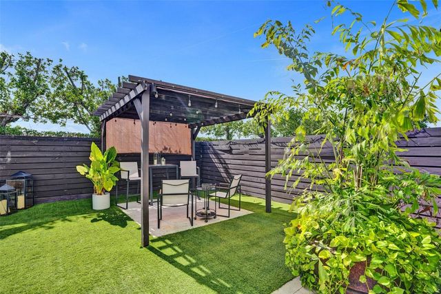 15501 NW 88th Avenue 15501, Miami Lakes, FL 33018