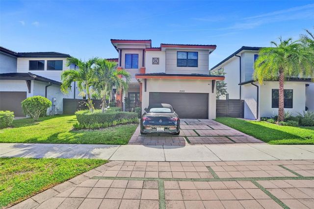 15501 NW 88th Avenue 15501, Miami Lakes, FL 33018
