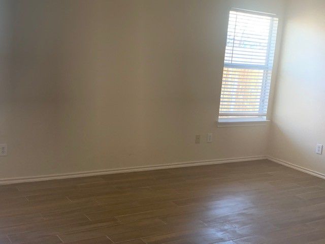 716 Mistymoor Lane, Fort Worth, TX 76052