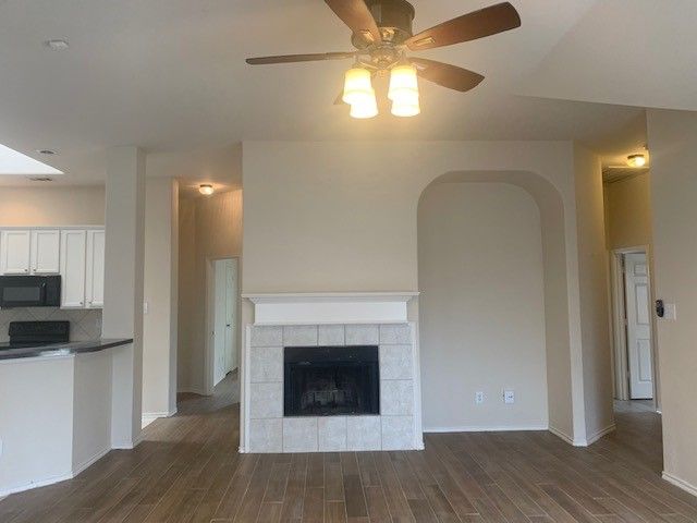 716 Mistymoor Lane, Fort Worth, TX 76052