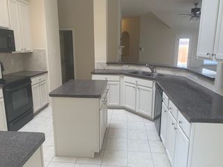 716 Mistymoor Lane, Fort Worth, TX 76052