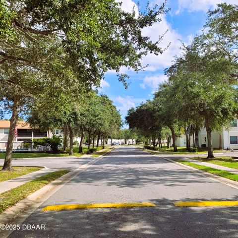 415 Banana Cay Dr Apt B, South Daytona, FL 32119