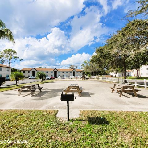 415 Banana Cay Dr Apt B, South Daytona, FL 32119