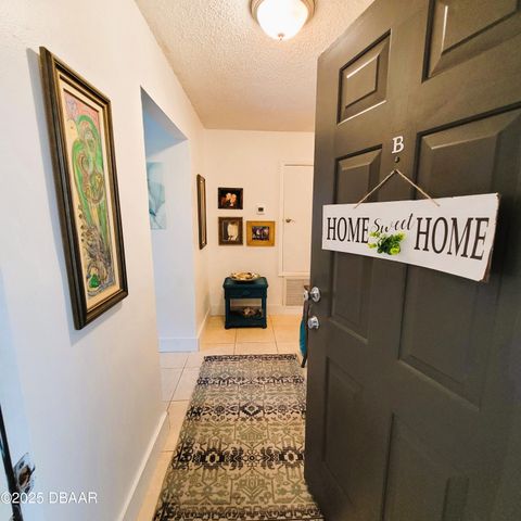 415 Banana Cay Dr Apt B, South Daytona, FL 32119