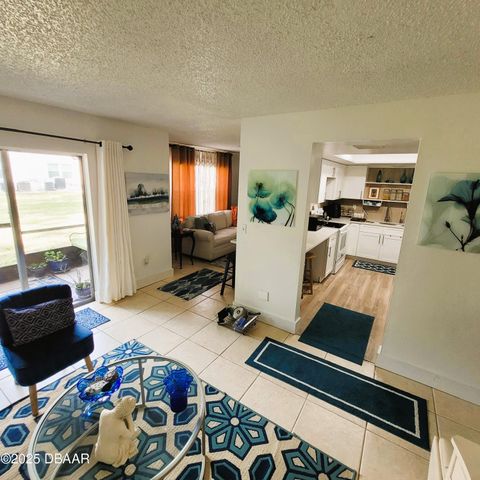 415 Banana Cay Dr Apt B, South Daytona, FL 32119