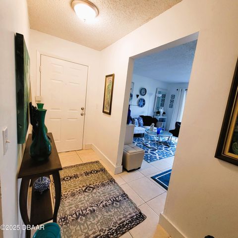 415 Banana Cay Dr Apt B, South Daytona, FL 32119