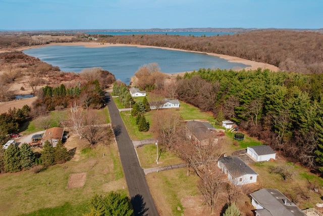 W2252 Spring Lake ROAD, Markesan, WI 53946