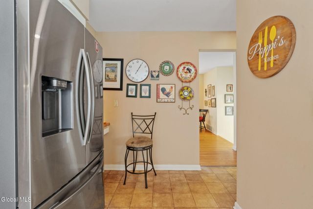 1226 Hempstead Road, Niskayuna, NY 12309