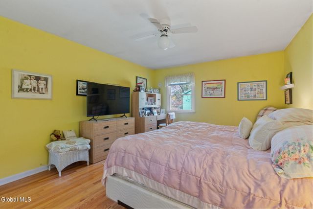 1226 Hempstead Road, Niskayuna, NY 12309