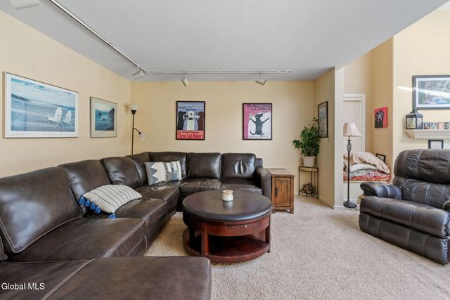 1226 Hempstead Road, Niskayuna, NY 12309