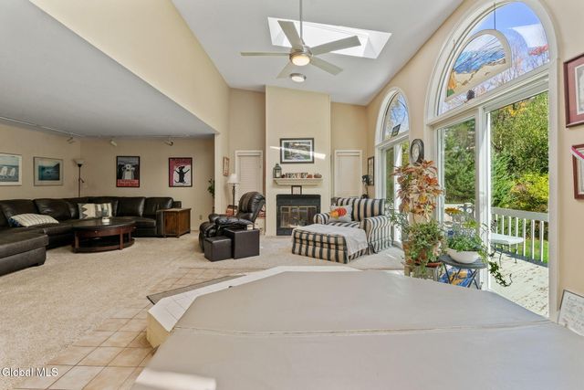 1226 Hempstead Road, Niskayuna, NY 12309