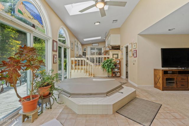 1226 Hempstead Road, Niskayuna, NY 12309
