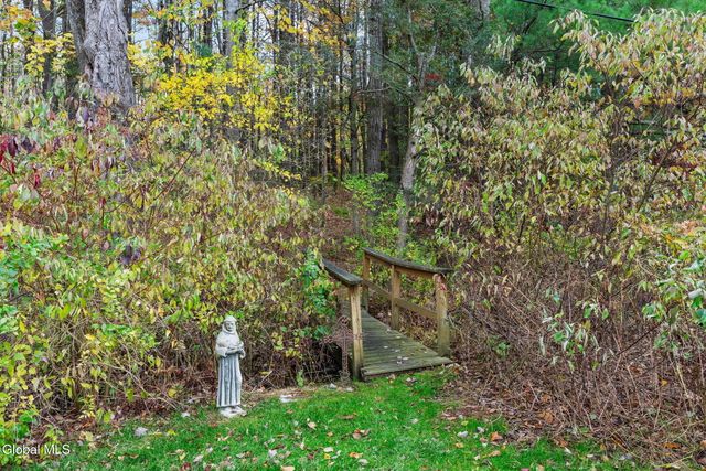 1226 Hempstead Road, Niskayuna, NY 12309