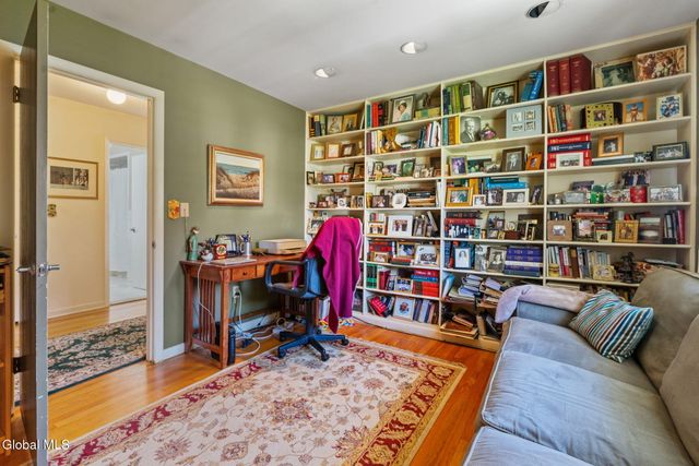 1226 Hempstead Road, Niskayuna, NY 12309