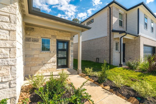 37 Courageous Side Way, Magnolia, TX 77354