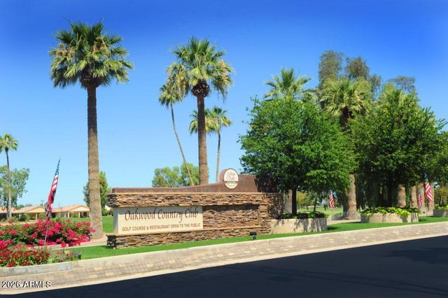 9228 E CHAMPAGNE Drive, Sun Lakes, AZ 85248