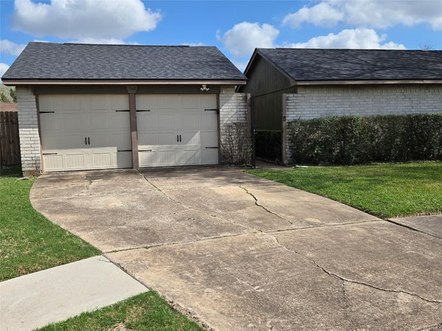 503 Fawnwood Drive, Missouri City, TX 77489