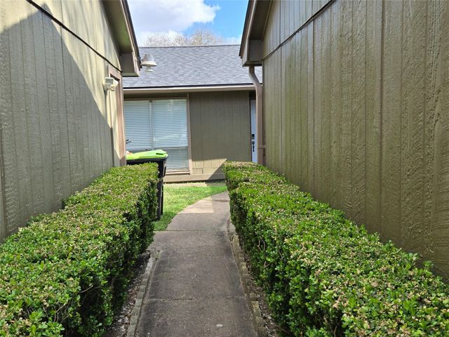 503 Fawnwood Drive, Missouri City, TX 77489