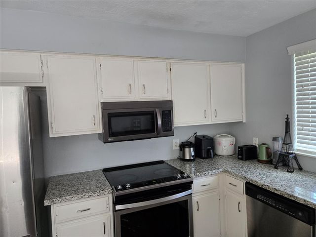 503 Fawnwood Drive, Missouri City, TX 77489