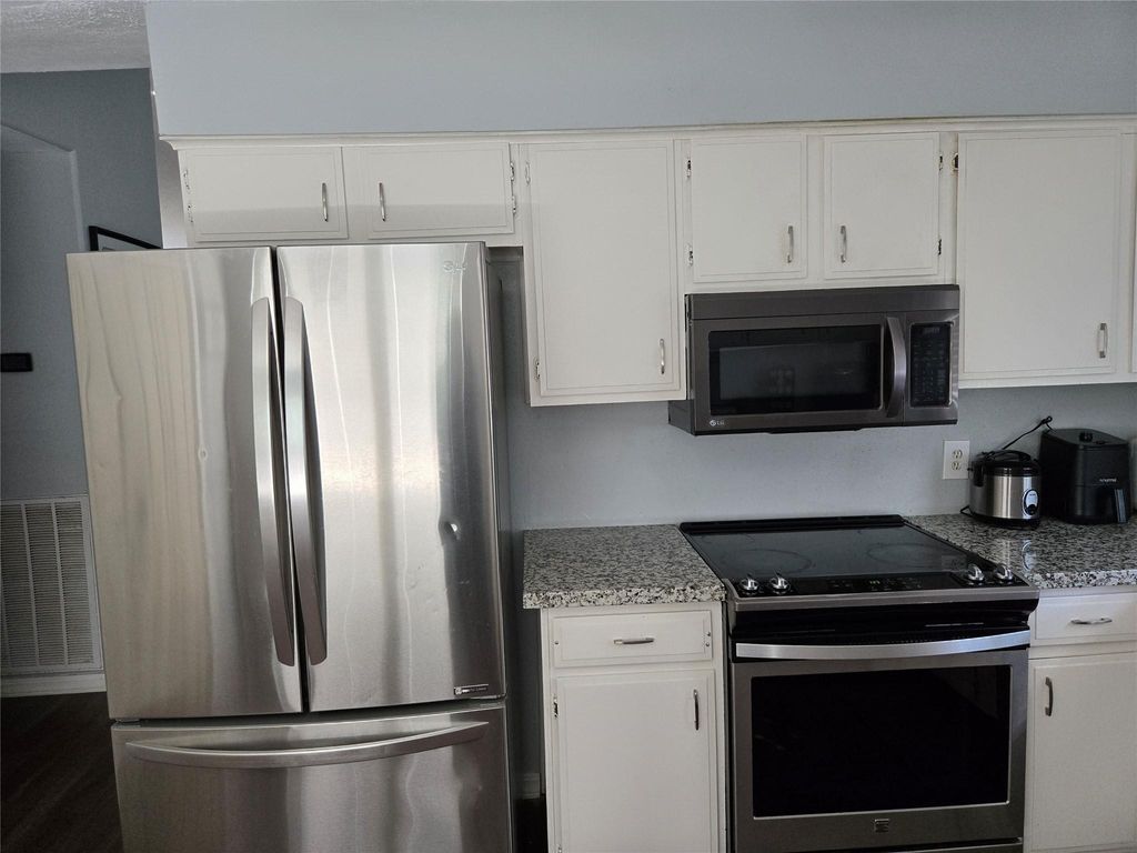 503 Fawnwood Drive, Missouri City, TX 77489