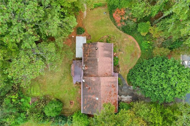 562 Gregg SW Drive, Lilburn, GA 30047