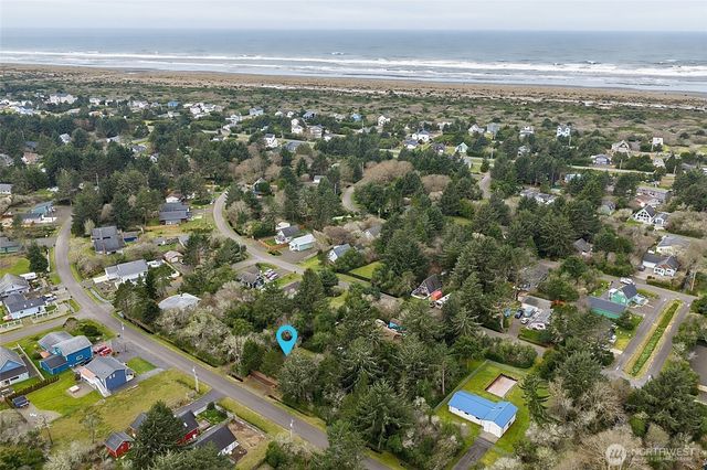 185 S Narwhal Loop SW, Ocean Shores, WA 98569