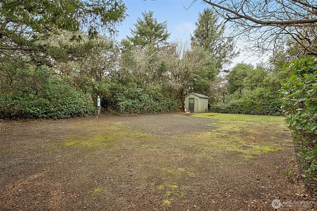 185 S Narwhal Loop SW, Ocean Shores, WA 98569