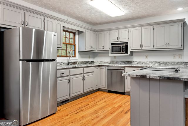 2640 Ben T Huiet Hwy, Clarkesville, GA 30523