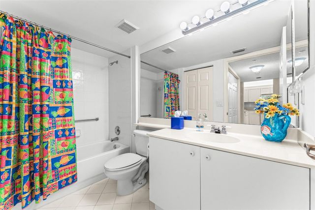 7751 Southampton Terrace 311, Tamarac, FL 33321