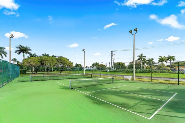 7751 Southampton Terrace 311, Tamarac, FL 33321