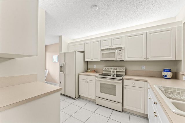 7751 Southampton Terrace 311, Tamarac, FL 33321