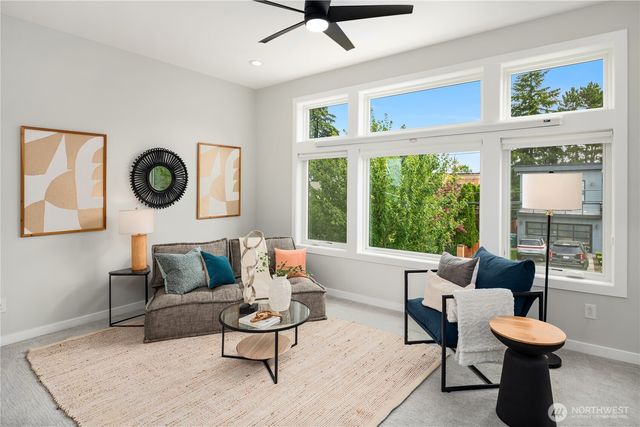 635 17th Avenue W, Kirkland, WA 98033