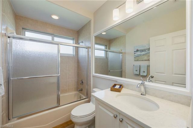 637 Shoreline DR, Naples, FL 34119